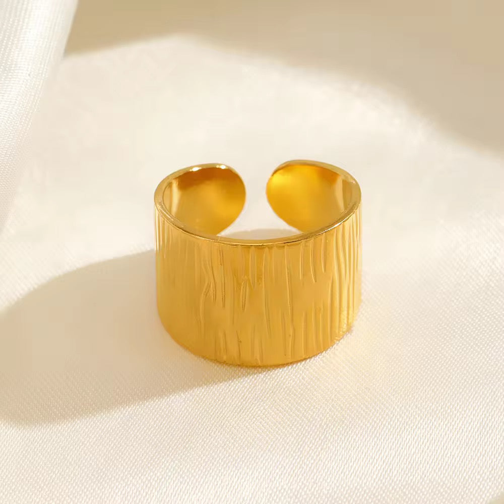Hestia Ring