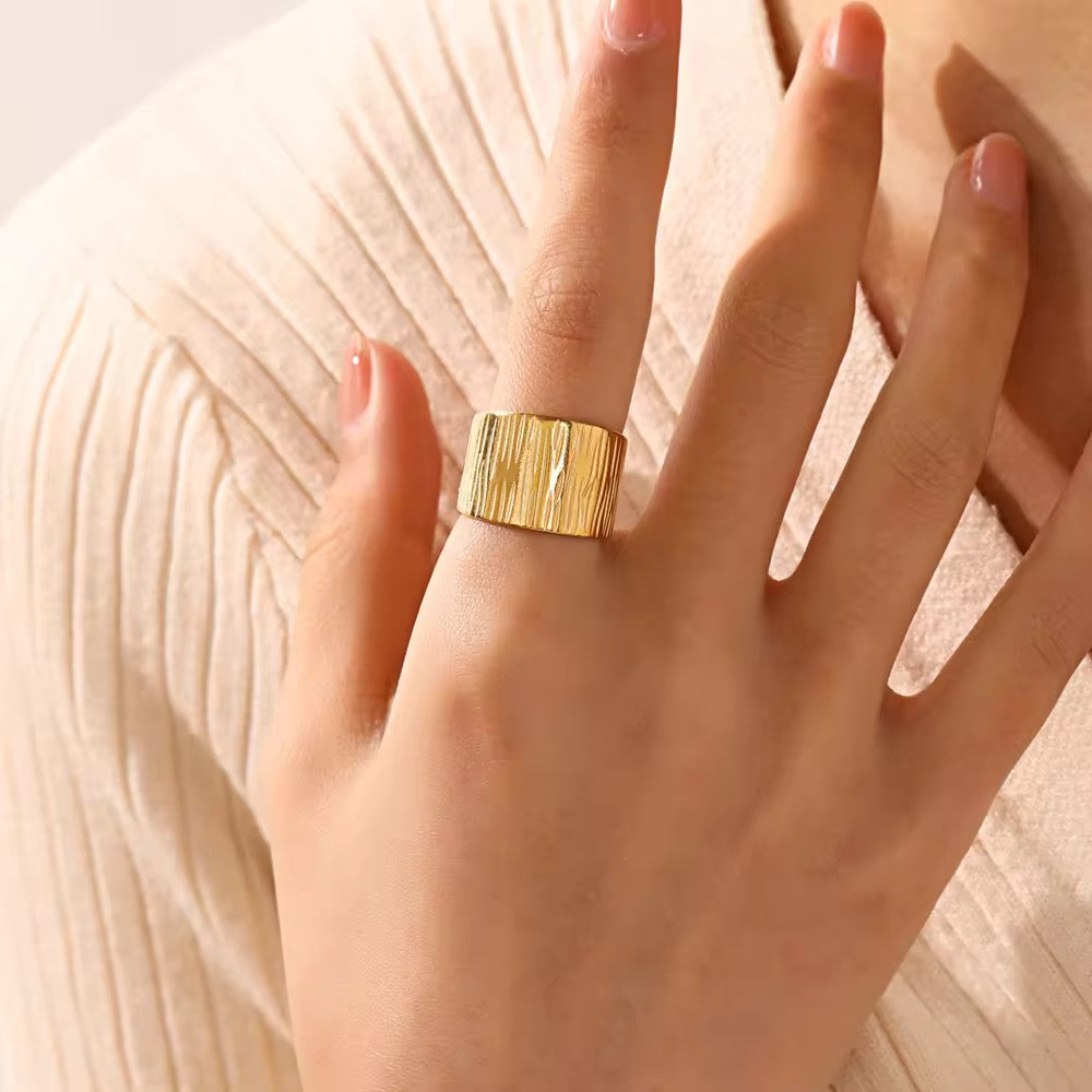 Hestia Ring