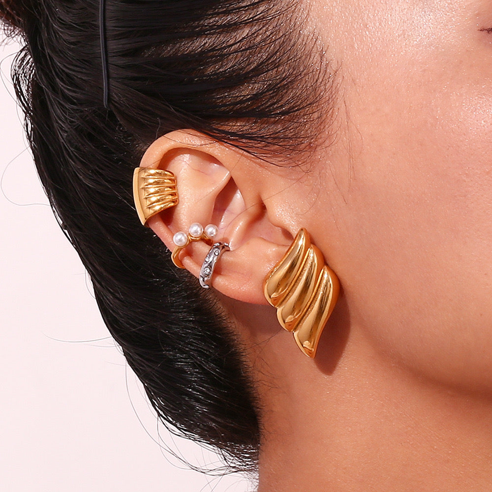 Winged Studs
