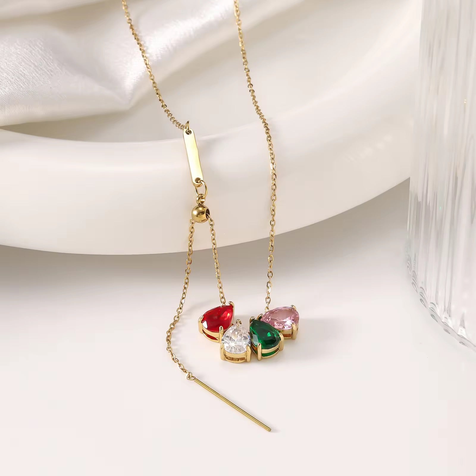 CAPELLE NECKLACE