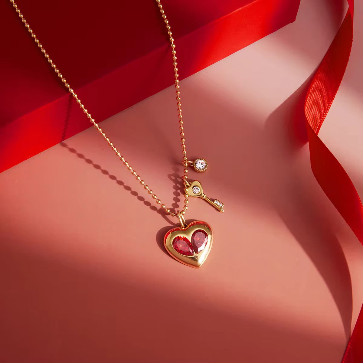 Eros Necklace