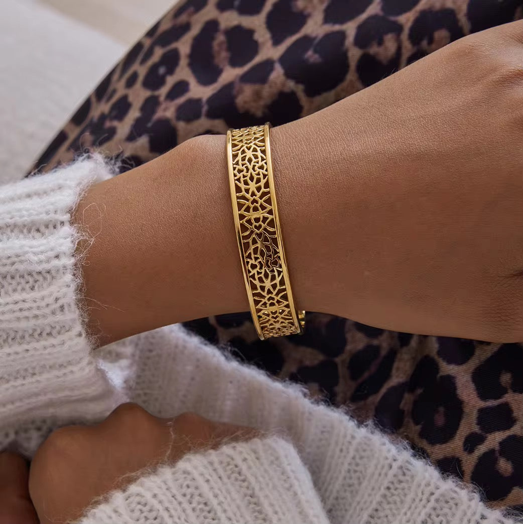 Marribel Hand Cuff