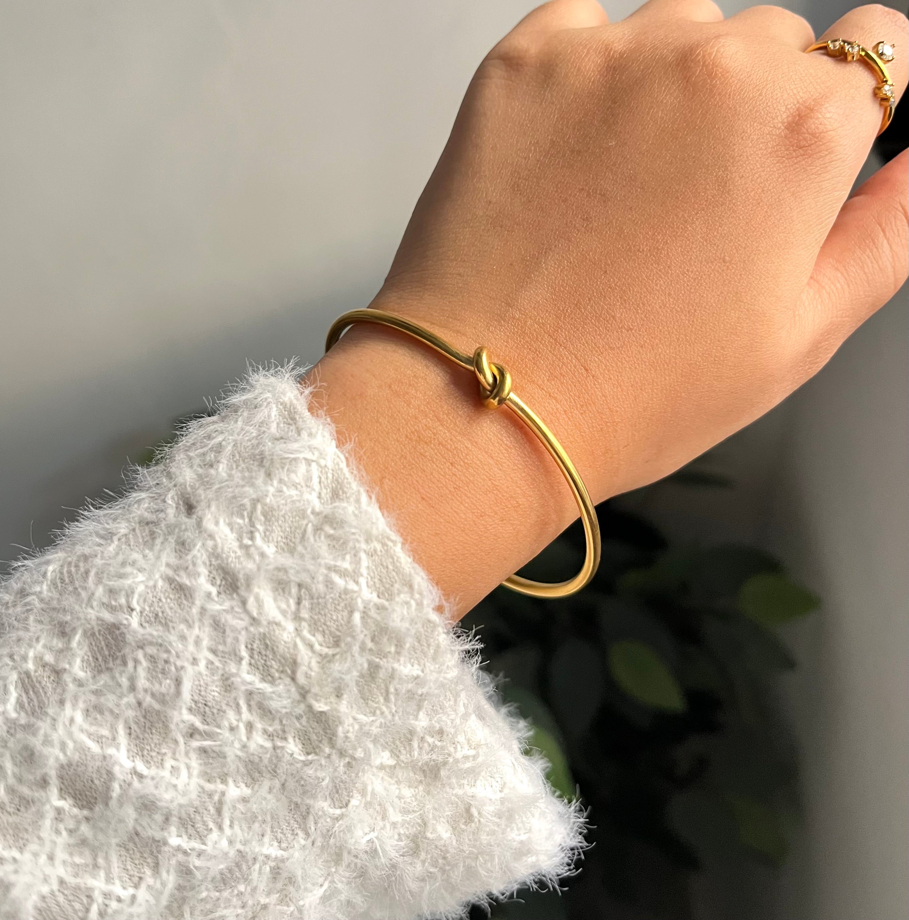 KNOT CUFF BANGLE