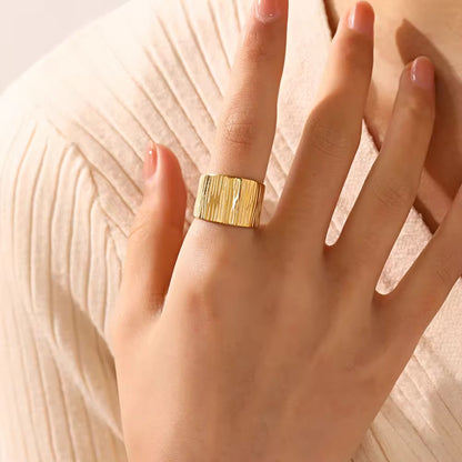 Hestia Ring