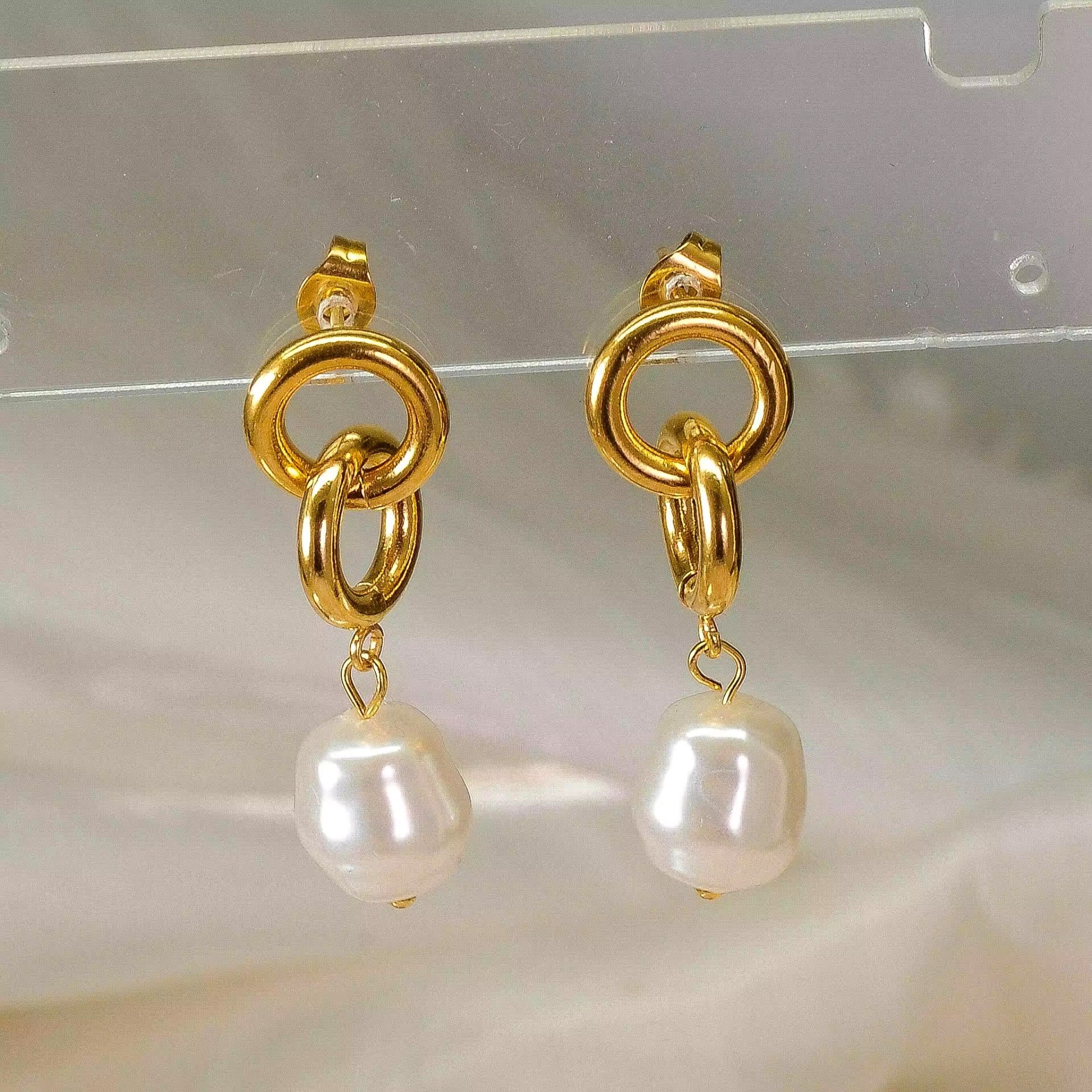 SUZIE STUDS